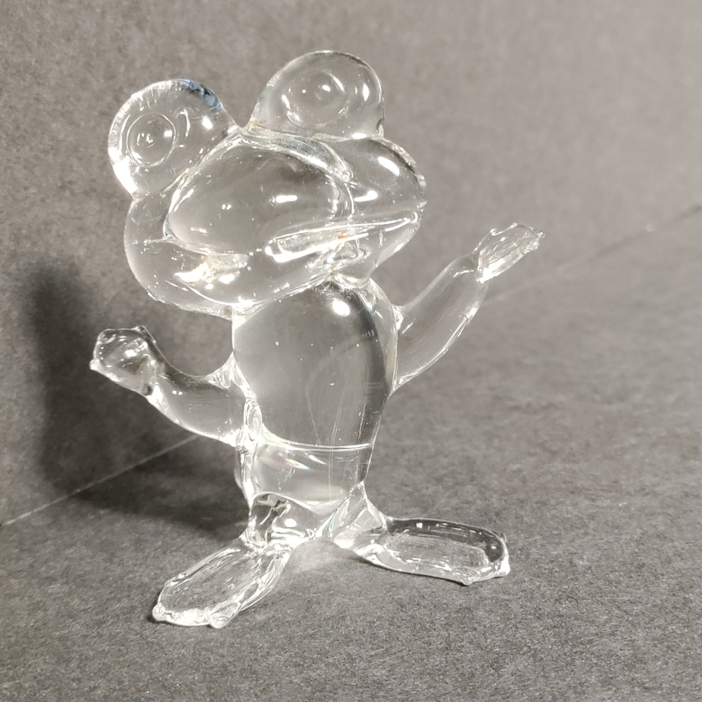 🐸 FROG FIGURINE⭐